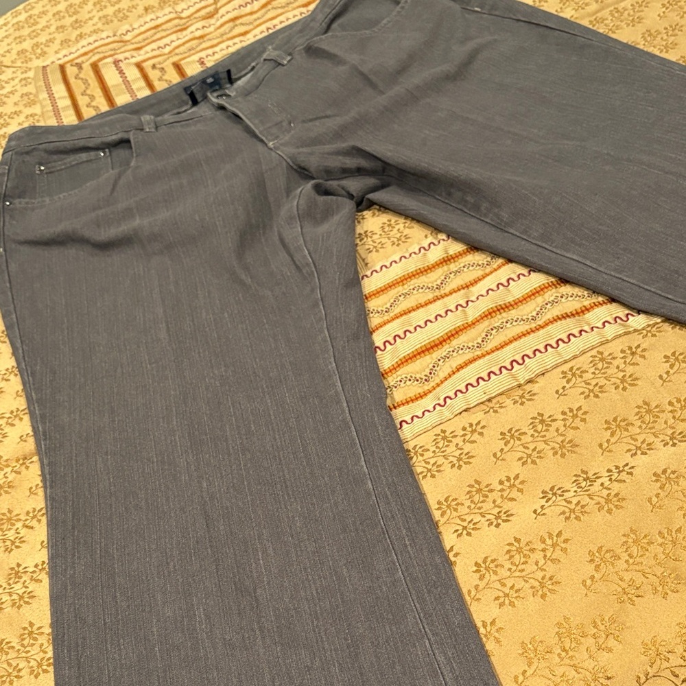 Jones New York Gray Jeans, Cotton Blend, Straight Leg, Great Condition, 18W